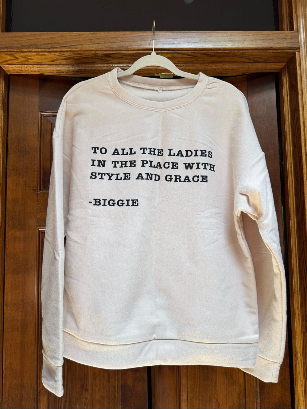 Beige Graphic Sweatshirt with 'Biggie' Quote, Size Large